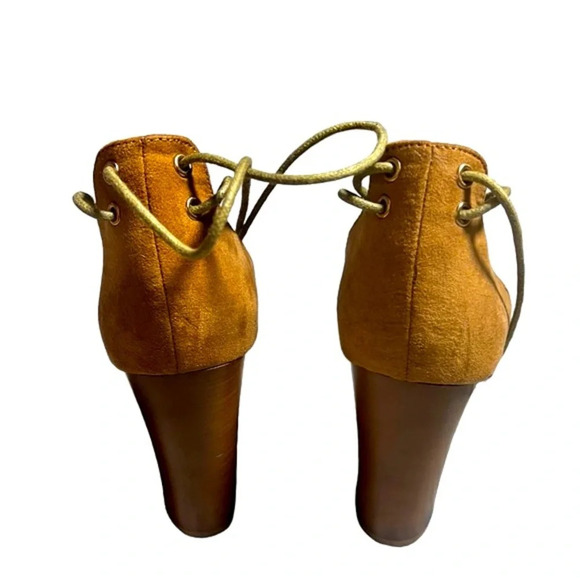 Size 7 bamboo faux suede strappy tie heels in excellent condition - Picture 6 of 6